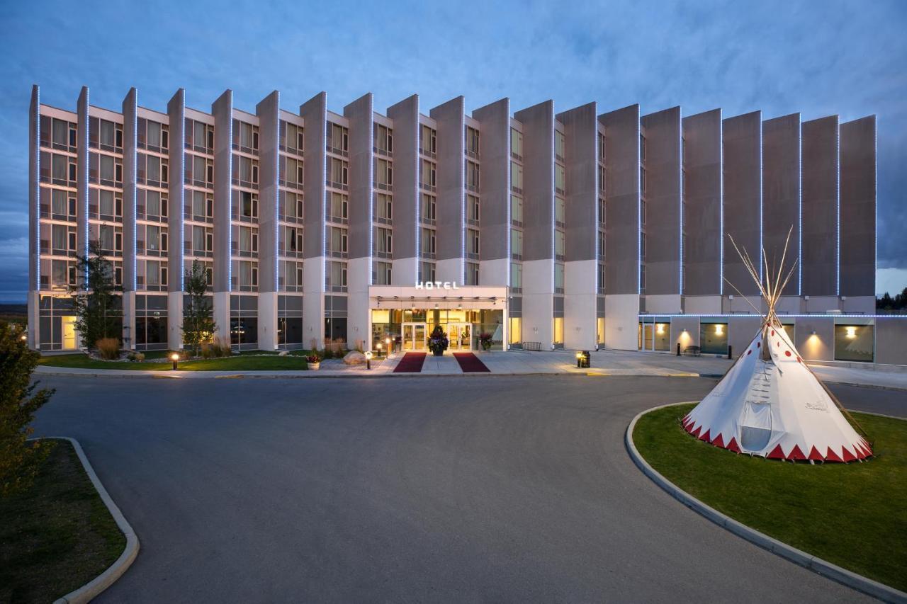 Grey Eagle Resort YYC Exterior foto